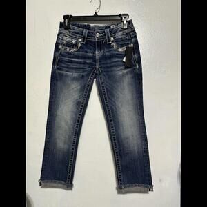 NWT. Miss Me Signature Cropped Embellished Rhinestone Jeans Sz 24” JE8667C Sexy